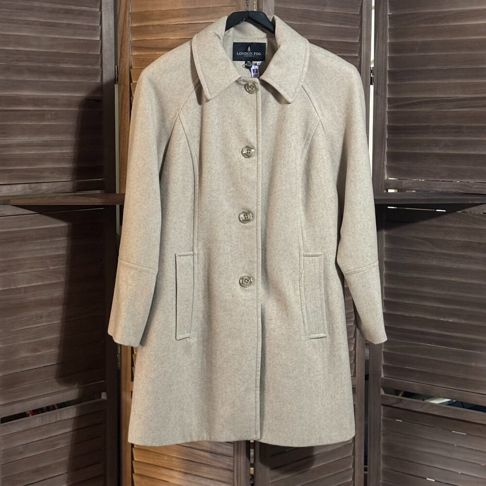 Elegant Heathered Khaki Peacoat